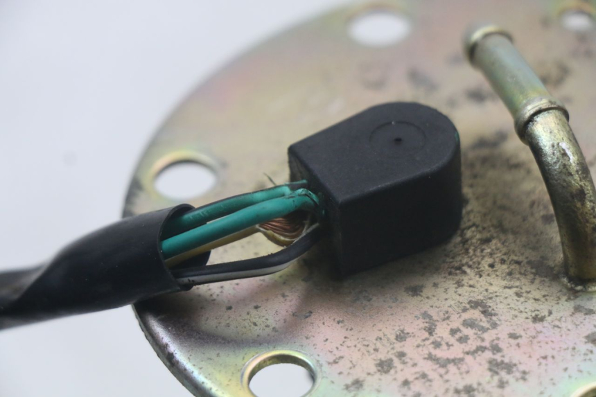 photo de BOMBA DE COMBUSTÍVEL QUADRO 3D S 350 (2013 - 2018) - Estado da superfície
