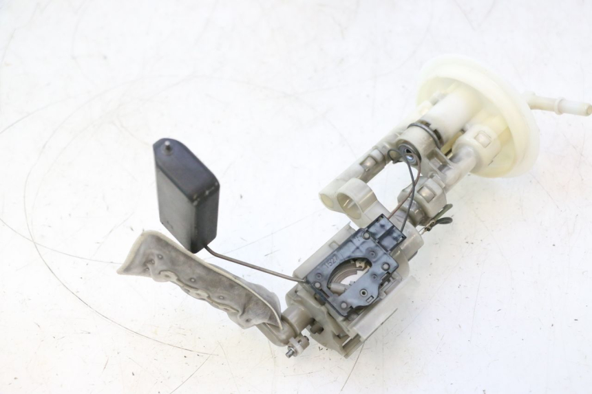 photo de BOMBA DE COMBUSTÍVEL SUZUKI BURGMAN 125 (2007 - 2014) - Marcações e referências