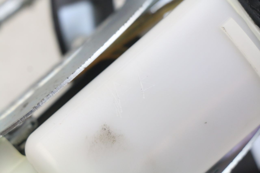photo de BOMBA DE COMBUSTÍVEL HONDA CB R 1000 (2018 - 2023) - Detalhe da peça