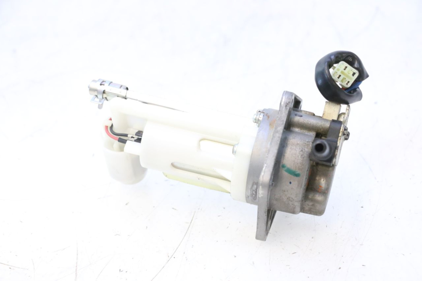 photo de Bomba de combustível KAWASAKI ER-6 ER6 N 650 (2005 - 2009) - Zoom do estado de desgaste