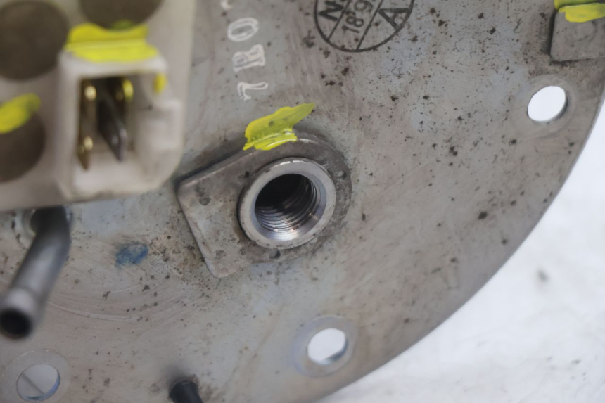 photo de BOMBA DE COMBUSTÍVEL HONDA FJS SILVER WING SILVERWING 400 (2005 - 2008) - Estado da superfície