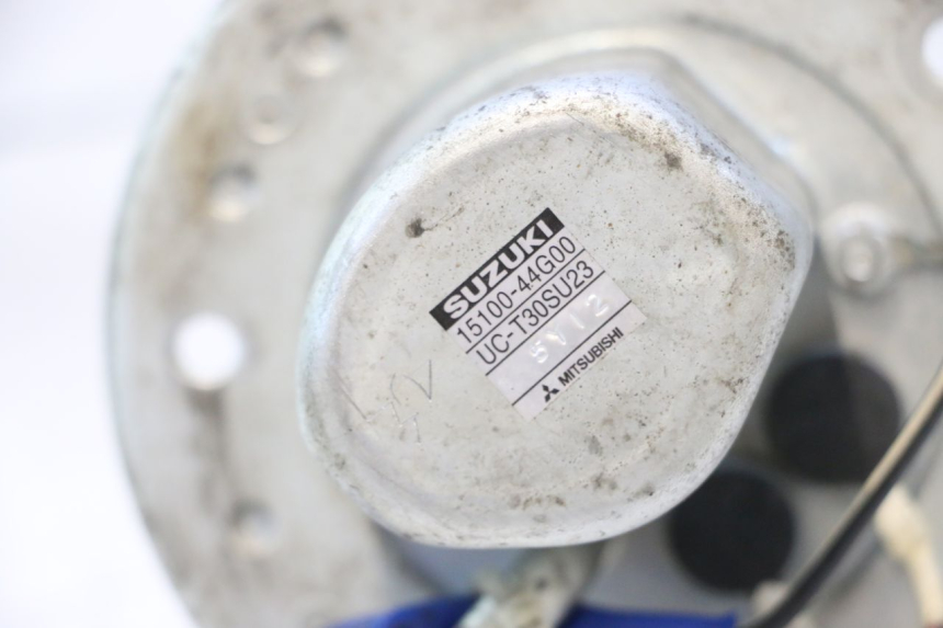 photo de BOMBA DE COMBUSTÍVEL SUZUKI GSR 600 (2005 - 2012) - Estado da superfície