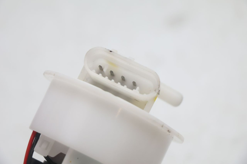 photo de Bomba de combustível PIAGGIO MP3 HPE 530 (2022 - 2026) - Pontos de fixação