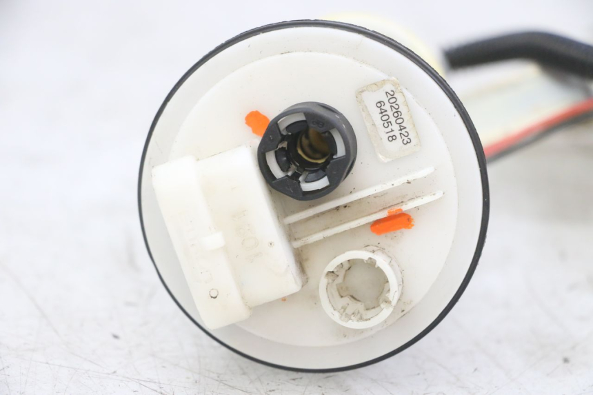 photo de BOMBA DE COMBUSTÍVEL PIAGGIO MP3 LT 300 (2010 - 2016) - Zoom do estado de desgaste
