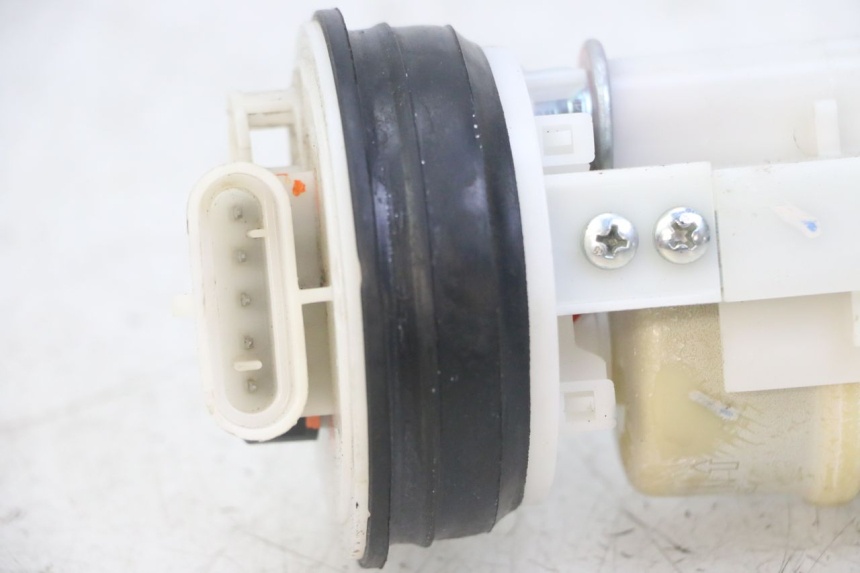 photo de BOMBA DE COMBUSTÍVEL PIAGGIO MP3 LT 300 (2010 - 2016) - Estado da superfície