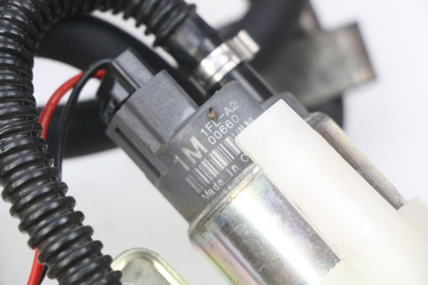 photo de BOMBA DE COMBUSTÍVEL PIAGGIO MP3 500 (2011 - 2015) - Zoom do estado de desgaste
