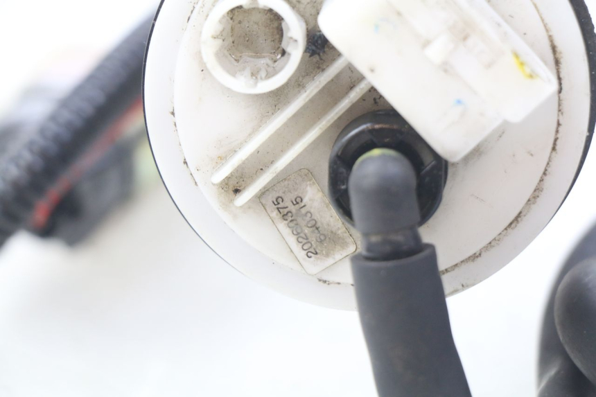 photo de BOMBA DE COMBUSTÍVEL PIAGGIO MP3 500 (2011 - 2015) - Pontos de fixação