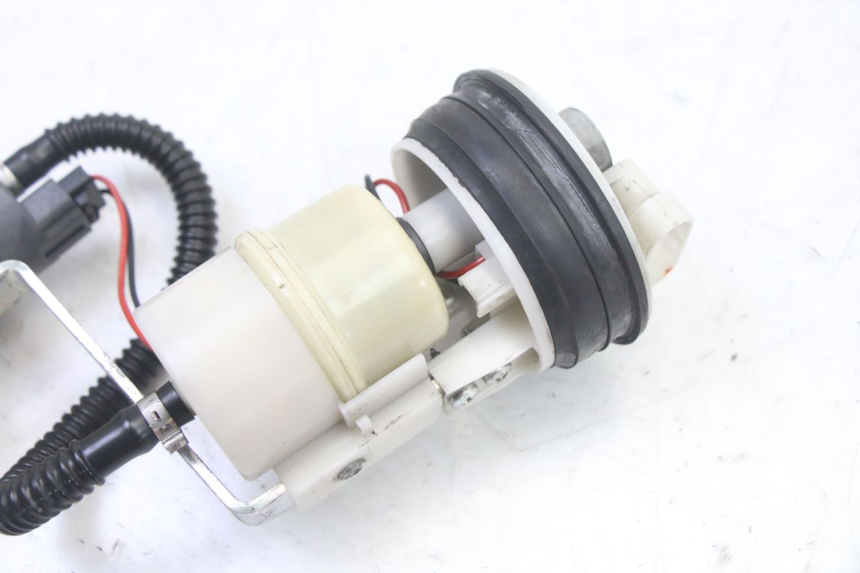photo de BOMBA DE COMBUSTÍVEL PIAGGIO MP3 500 (2011 - 2015) - Zoom do estado de desgaste