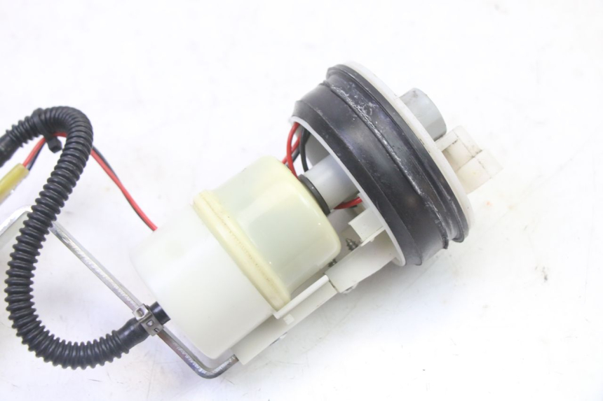 photo de BOMBA DE COMBUSTÍVEL PIAGGIO MP3 RL 250 (2006 - 2010) - Zoom do estado de desgaste