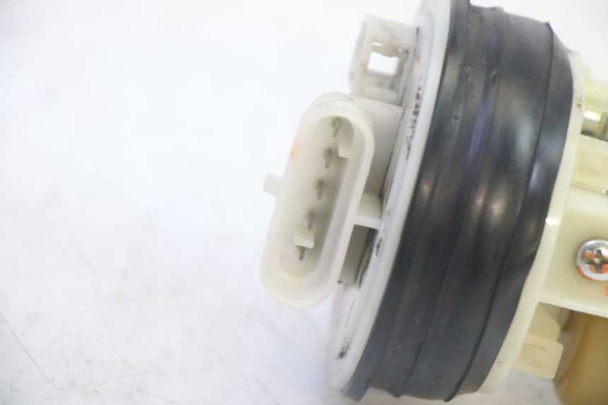 photo de BOMBA DE COMBUSTÍVEL PIAGGIO MP3 RL 250 (2006 - 2010) - Pontos de fixação