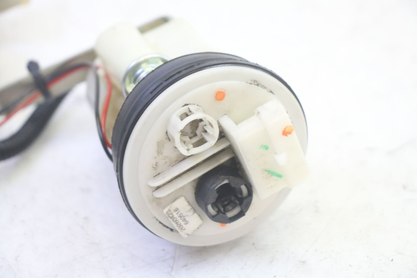photo de BOMBA DE COMBUSTÍVEL PIAGGIO MP3 RL 250 (2006 - 2010) - Estado da superfície