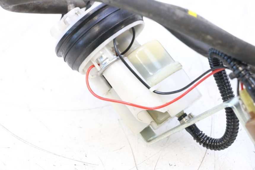 photo de BOMBA DE COMBUSTÍVEL PIAGGIO MP3 RL 250 (2006 - 2010) - Peça verificada