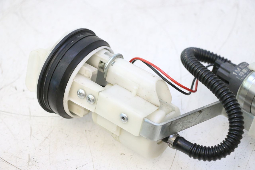 photo de BOMBA DE COMBUSTÍVEL PIAGGIO MP3 500 (2011 - 2015) - Pontos de fixação