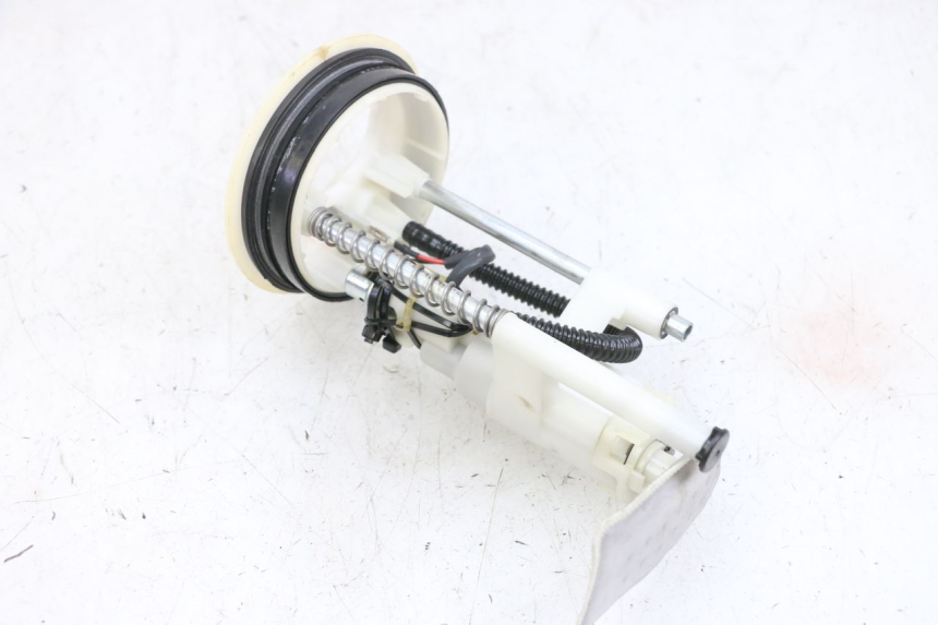 photo de BOMBA DE COMBUSTÍVEL YAMAHA NEOS NEO'S 4T 50 (2008 - 2016) - Zoom do estado de desgaste