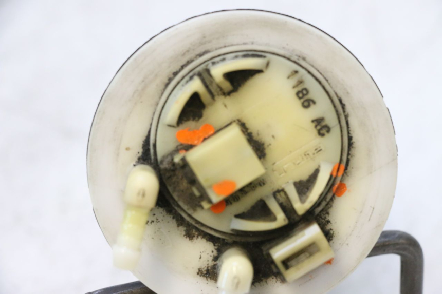 photo de BOMBA DE COMBUSTÍVEL PEUGEOT SATELIS COMPRESSOR K15 125 (2006 - 2009) - Pontos de fixação