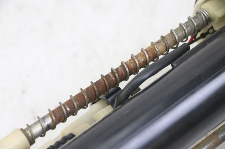 photo de BOMBA DE COMBUSTÍVEL YAMAHA X-MAX XMAX 125 (2010 - 2013) - Inspeção visual