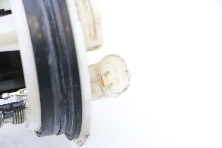 photo de BOMBA DE COMBUSTÍVEL YAMAHA X-MAX XMAX 125 (2010 - 2013) - Zoom do estado de desgaste