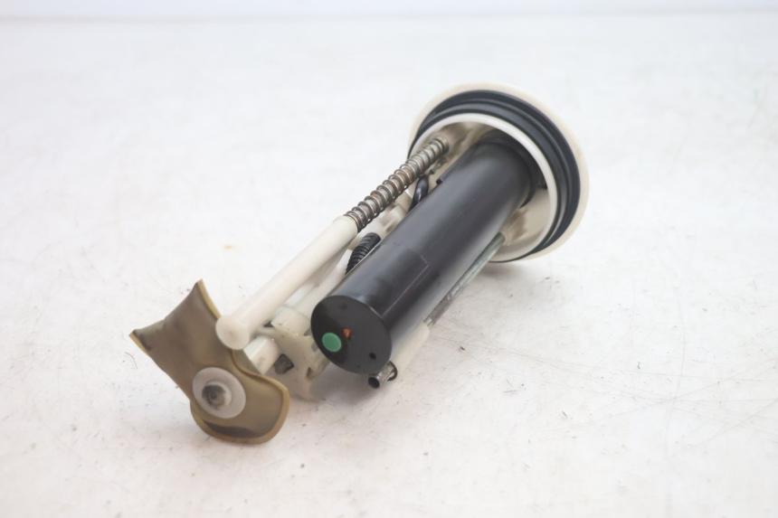 photo de BOMBA DE COMBUSTÍVEL YAMAHA XMAX X-MAX 125 (2006 - 2009) - Estado da superfície
