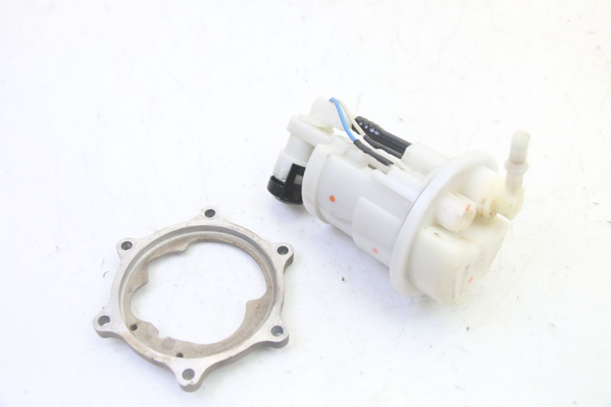 photo de BOMBA DE COMBUSTÍVEL YAMAHA YZ-F YZF 250 (2014 - 2018) - Zoom do estado de desgaste
