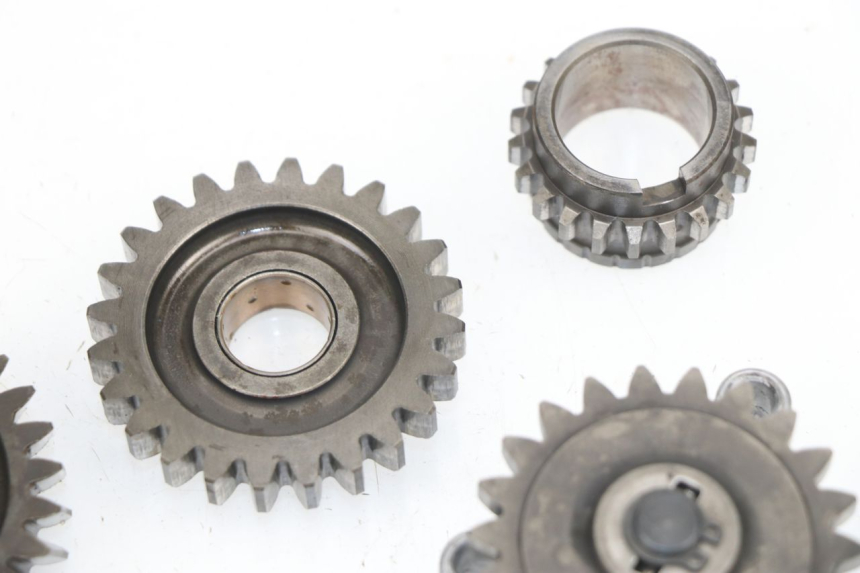 photo de BOMBA DE ÓLEO SUZUKI DR DJEBEL 600 (1985 - 1990) - Pontos de fixação