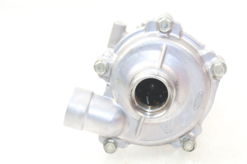 photo de BOMBA DE ÓLEO YAMAHA FZ8 800 (2010 - 2016) - Outro ângulo de visão