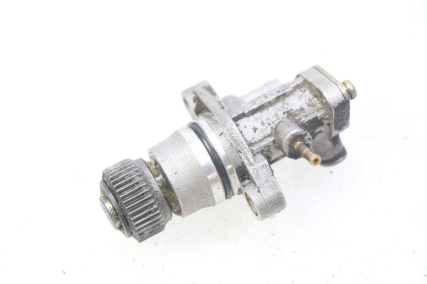 photo de BOMBA DE ÓLEO TNT MOTOR OTTO 2T 50 (2012 - 2018) - Outro ângulo de visão