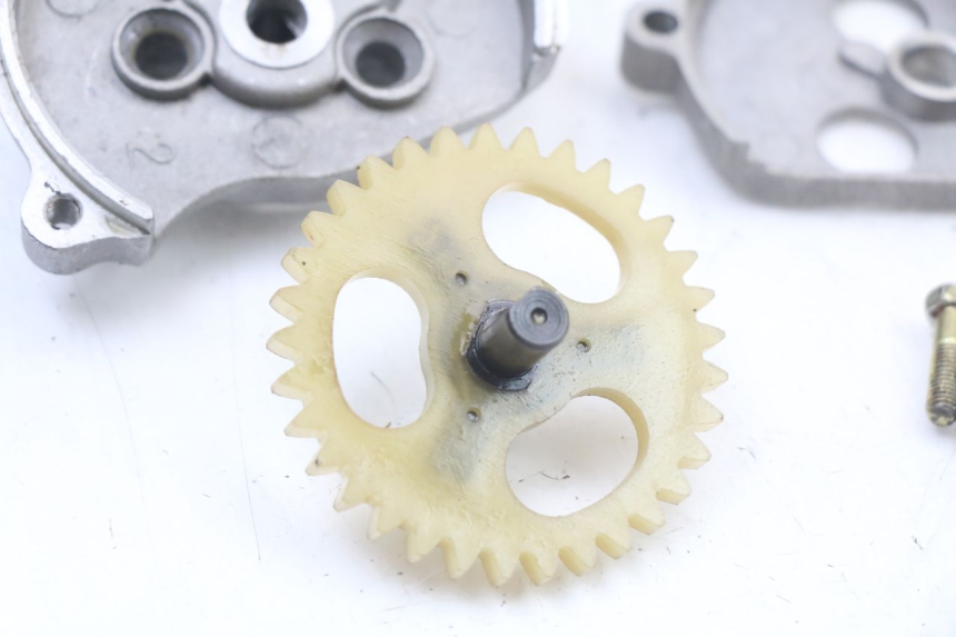 photo de BOMBA DE ÓLEO REGAL RAPTOR RAXTER 2 125 (2007 - 2015) - Pontos de fixação