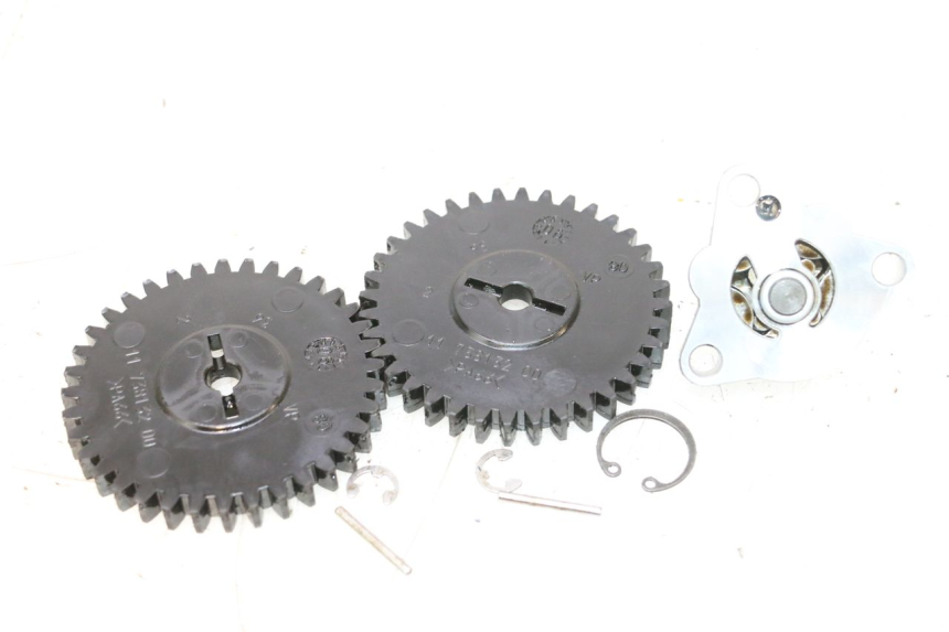 photo de BOMBA DE ÓLEO PEUGEOT SATELIS COMPRESSOR K15 125 (2006 - 2009) - Zoom do estado de desgaste