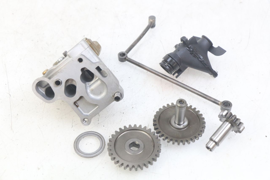 photo de BOMBA DE ÓLEO TRIUMPH SPRINT ST 955 (1999 - 2001) - Peça verificada