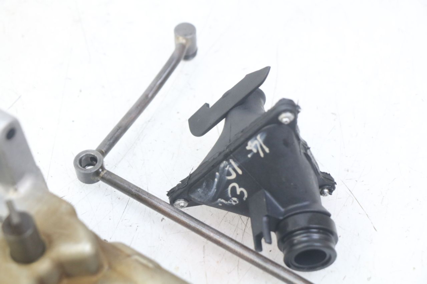 photo de BOMBA DE ÓLEO TRIUMPH SPRINT ST 955 (1999 - 2001) - Marcações e referências