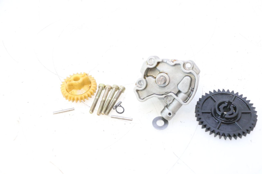 photo de BOMBA DE ÓLEO CAN-AM SPYDER RS 1000 (2008 - 2012) - Pontos de fixação