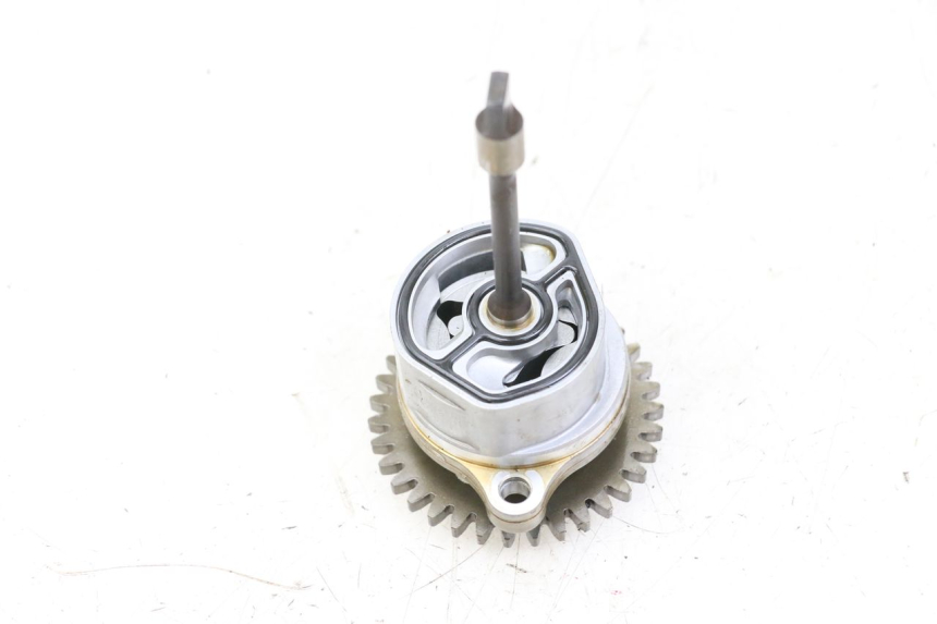 photo de BOMBA DE ÓLEO SUZUKI GSR 750 (2011 - 2017) - Pontos de fixação