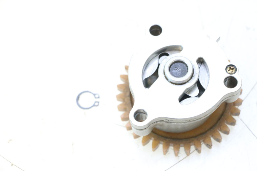photo de BOMBA DE ÓLEO SUZUKI SV S 650 (2003 - 2009) - Detalhe da peça