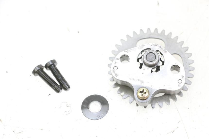 photo de BOMBA DE ÓLEO YAMAHA TTR 125 (2000 - 2020) - Outro ângulo de visão