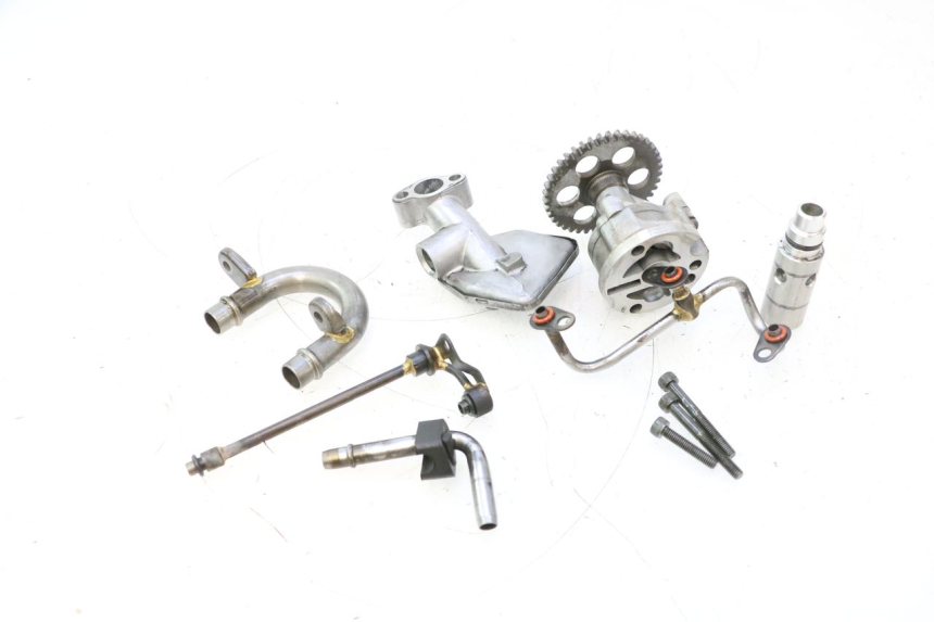 photo de BOMBA DE ÓLEO YAMAHA YZF R GENESIS 750 (1993 - 1998) - Outro ângulo de visão