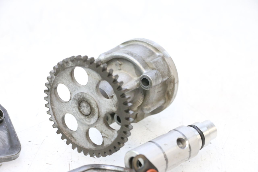 photo de BOMBA DE ÓLEO YAMAHA YZF R GENESIS 750 (1993 - 1998) - Pontos de fixação