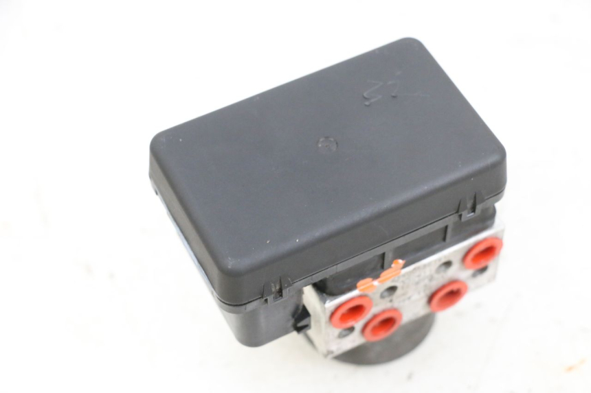 photo de BOMBA ABS SUZUKI BURGMAN 650 (2013 - 2020) - Outro ângulo de visão
