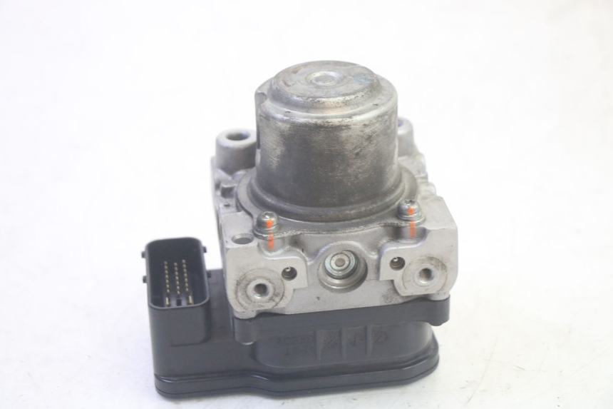 photo de BOMBA ABS SUZUKI BURGMAN EXECUTIVE ABS 650 (2006 - 2012) - Zoom do estado de desgaste