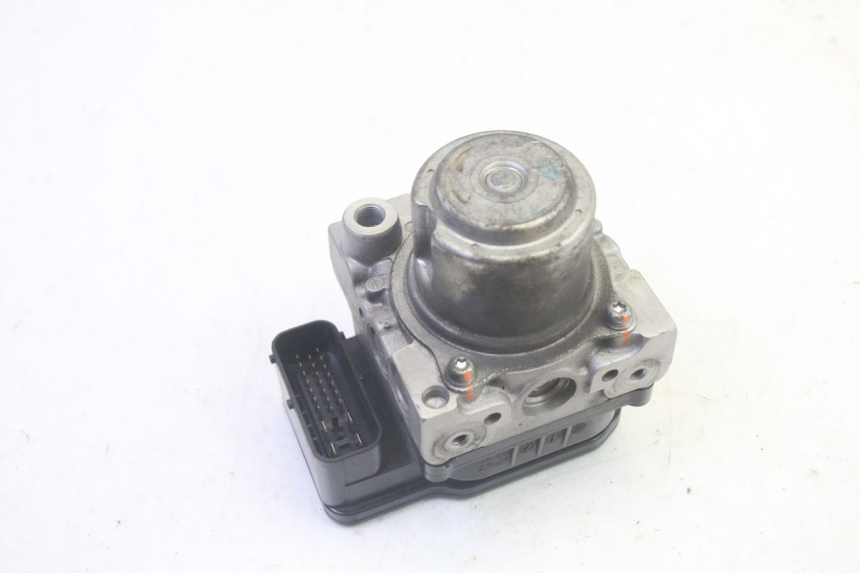 photo de BOMBA ABS SUZUKI BURGMAN EXECUTIVE ABS 650 (2006 - 2012) - Outro ângulo de visão