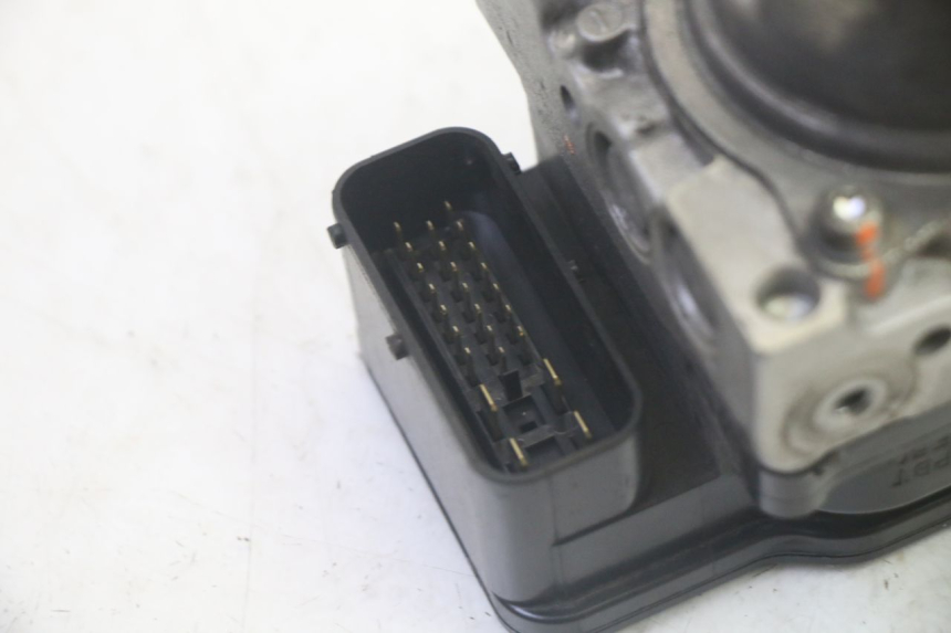 photo de BOMBA ABS SUZUKI BURGMAN EXECUTIVE ABS 650 (2006 - 2012) - Ampliação técnica