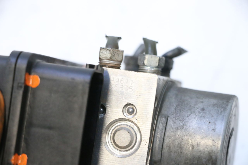 photo de BOMBA ABS KAWASAKI ER-6 ER6 F ABS 650 (2012 - 2016) - Zoom do estado de desgaste