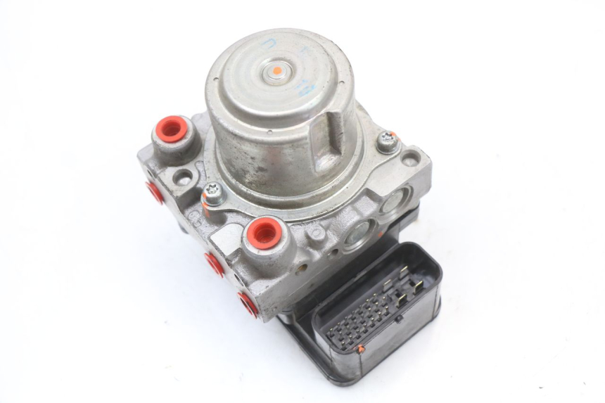 photo de BOMBA ABS HONDA FES S-WING SWING ABS 125 (2007 - 2015) - Detalhe da peça