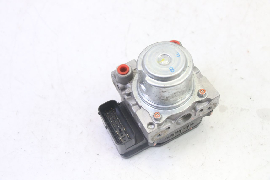 photo de BOMBA ABS HONDA FES S-WING SWING ABS 125 (2007 - 2015) - Detalhe da peça