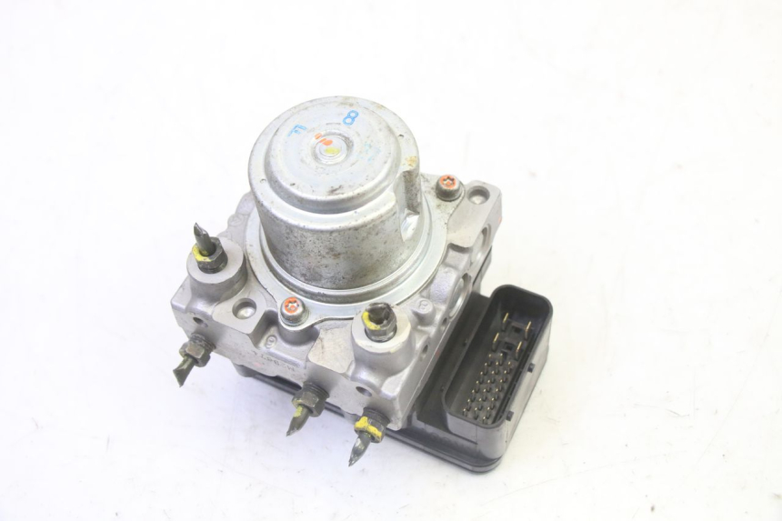 photo de BOMBA ABS HONDA FES S-WING SWING ABS 125 (2007 - 2015) - Detalhe da peça