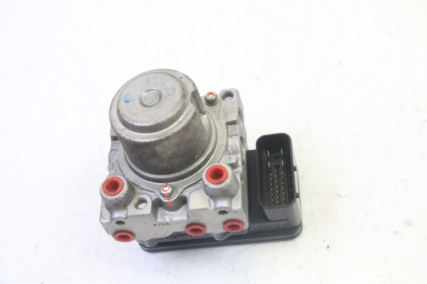 photo de BOMBA ABS HONDA FES S-WING SWING ABS 125 (2007 - 2015) - Detalhe da peça