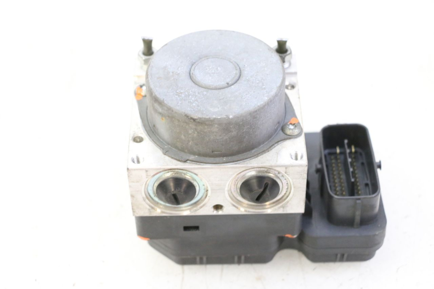 photo de BOMBA ABS YAMAHA FJR ABS 1300 (2006 - 2012) - Outro ângulo de visão