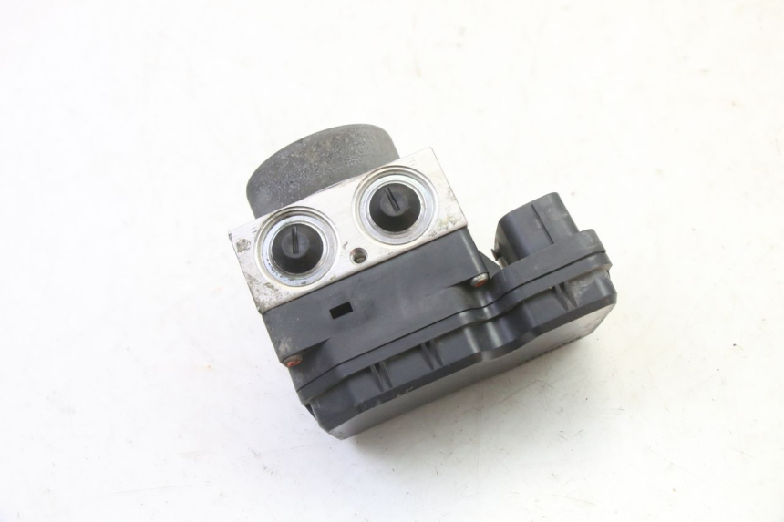 photo de BOMBA ABS YAMAHA FJR ABS 1300 (2006 - 2012) - Pontos de fixação