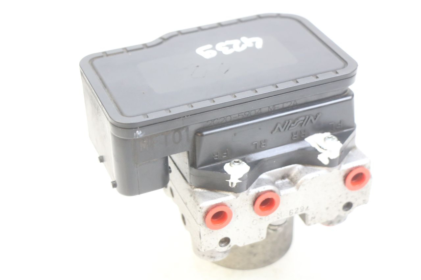 photo de BOMBA ABS HONDA FJS SILVERWING SILVER WING 400 (2009 - 2016) - Pontos de fixação