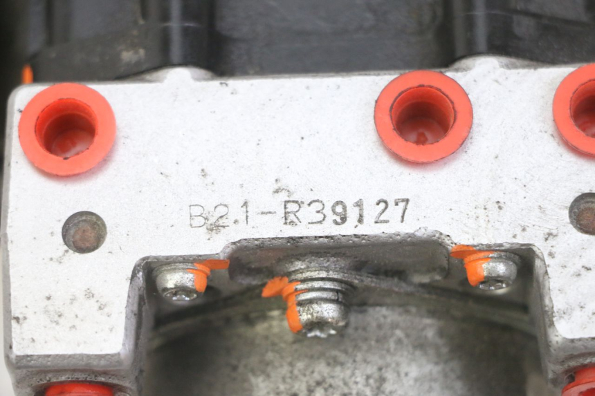photo de BOMBA ABS HONDA FORZA ABS 300 (2013 - 2017) - Detalhe da peça