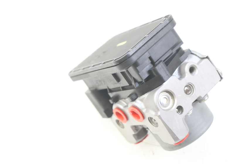 photo de BOMBA ABS HONDA FORZA 125 (2015 - 2016) - Detalhe da peça